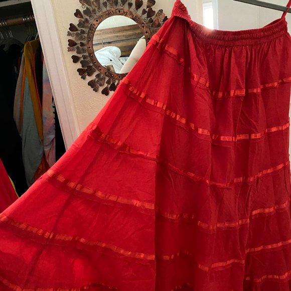 Red Flowy Skirt - One Size Fits All - Picture 1 of 4